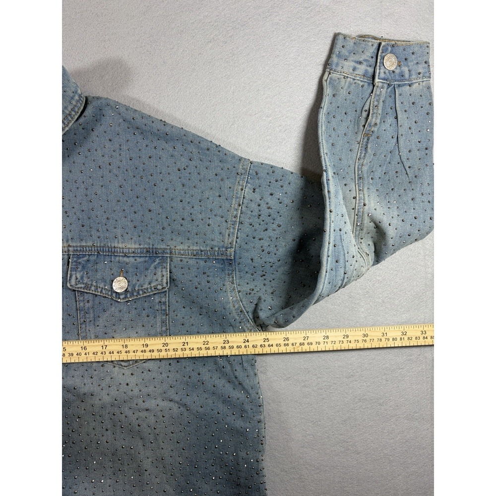 Vocal Women's Blue Denim Adorned Frayed Crop Jacket Size XL Rhinestone - Picture 2 of 7